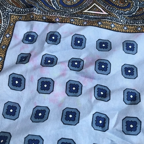 ‘Blue Paisley’ Vintage Head Scarf - Picture 4 of 13